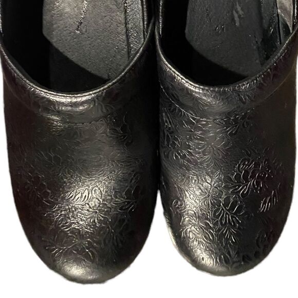 Dansko Pro XP Black Floral Tooled Nursing Clogs - Picture 7 of 17